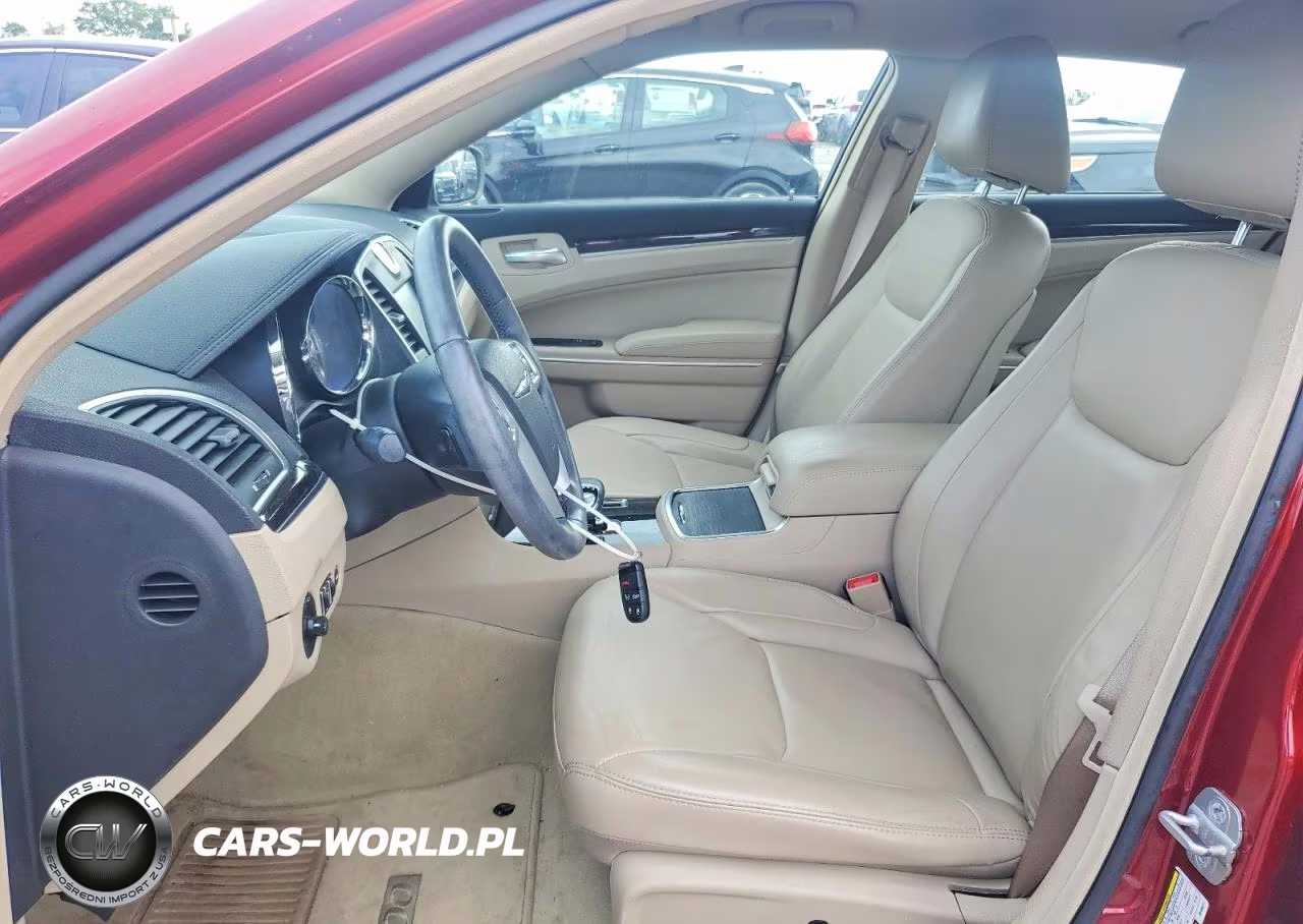 2013 Chrysler 300 VIN:2C3CCAAG4DH698771 - 7