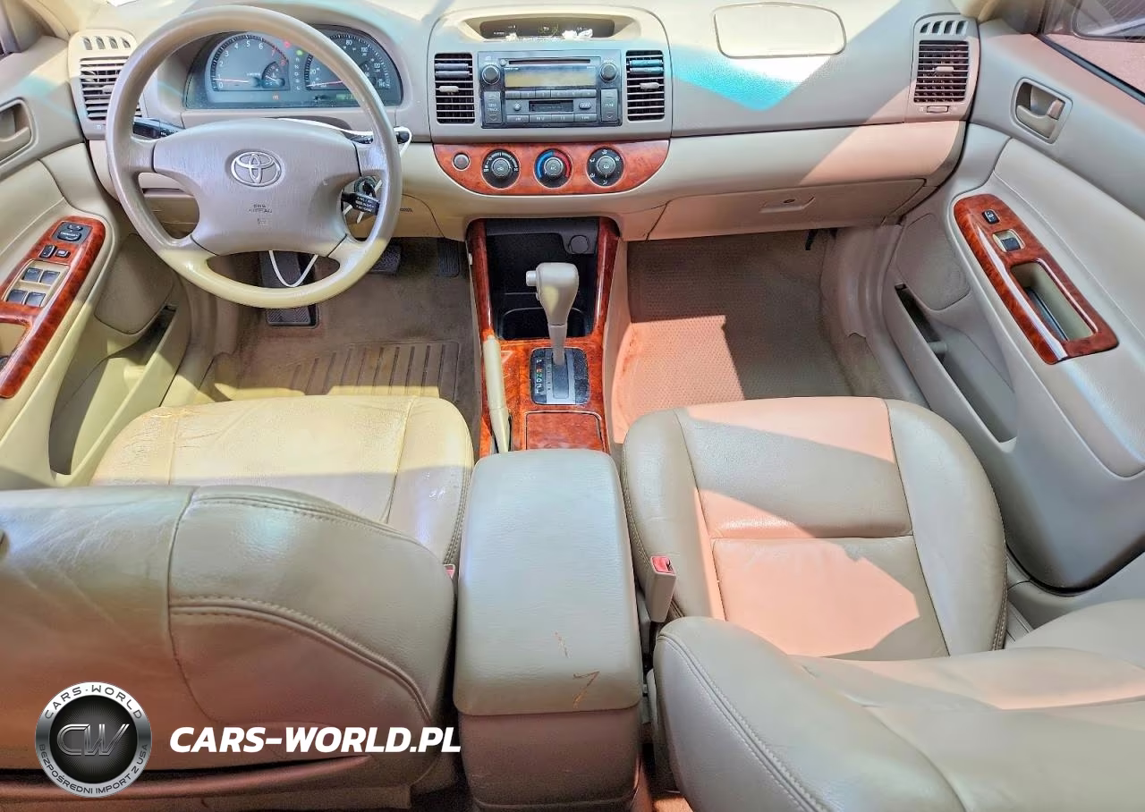 2003 Toyota Camry Le VIN:4T1BE32K23U704154 - 8