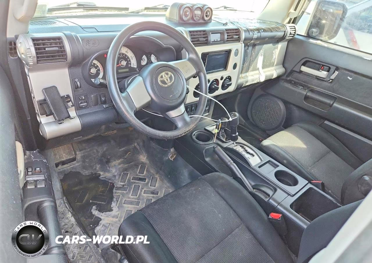 2010 Toyota Fj Cruiser Base VIN:JTEBU4BF0AK079211 - 8
