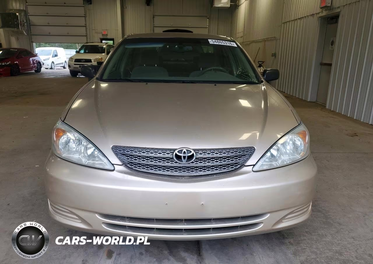2002 Toyota Camry Xle VIN:JTDBE32K020048420 - 5
