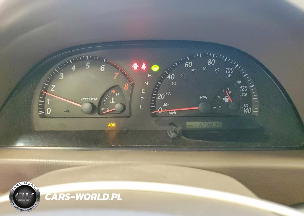 2002 Toyota Camry Xle VIN:JTDBE32K020048420 - 9