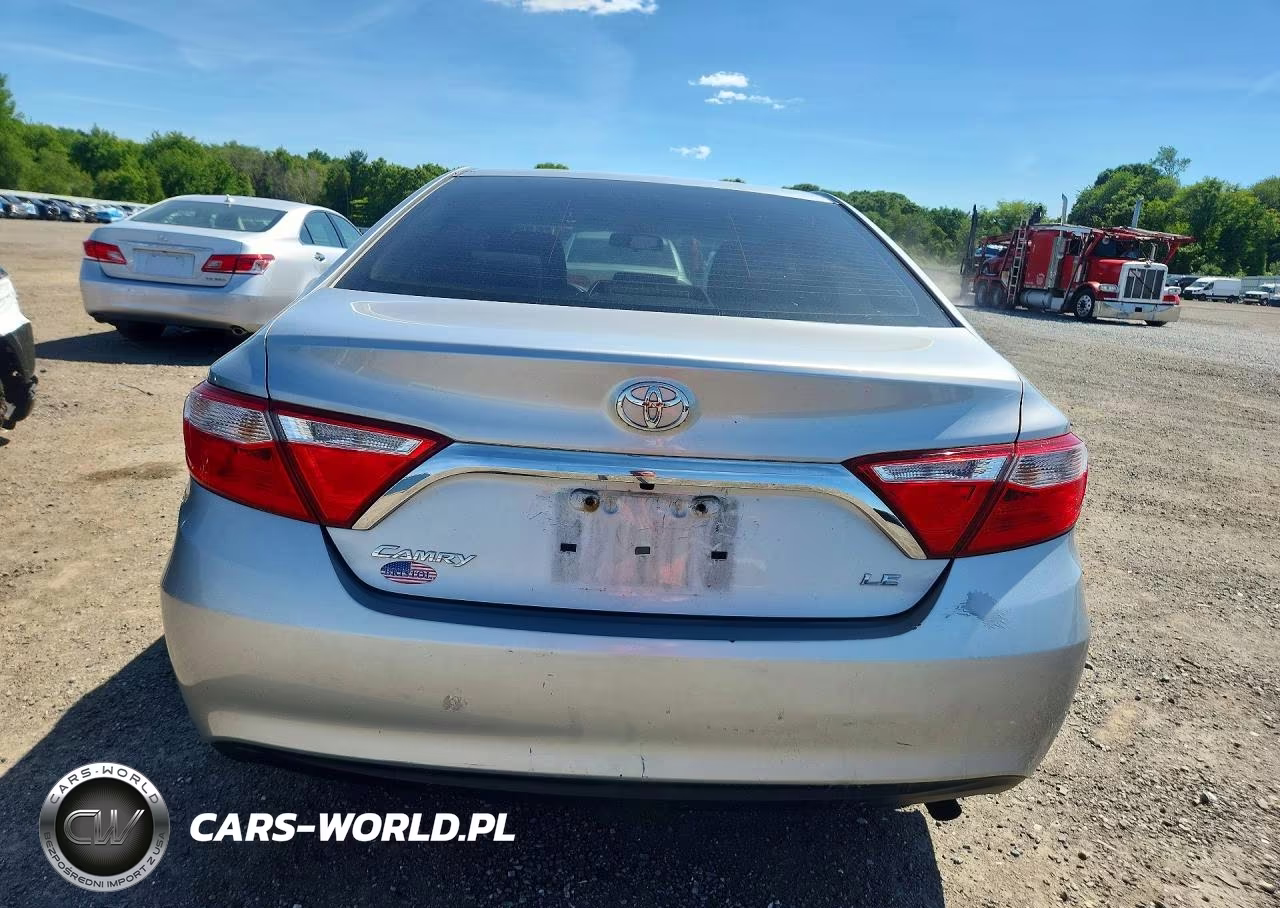 2015 Toyota Camry Le VIN:4T4BF1FK1FR495852 - 6