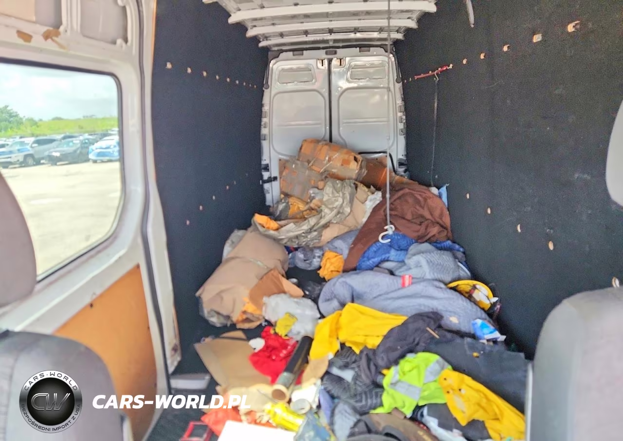 2017 Mercedes-Benz Sprinter 2500 VIN:WD3PE8CD7HP559099 - 10