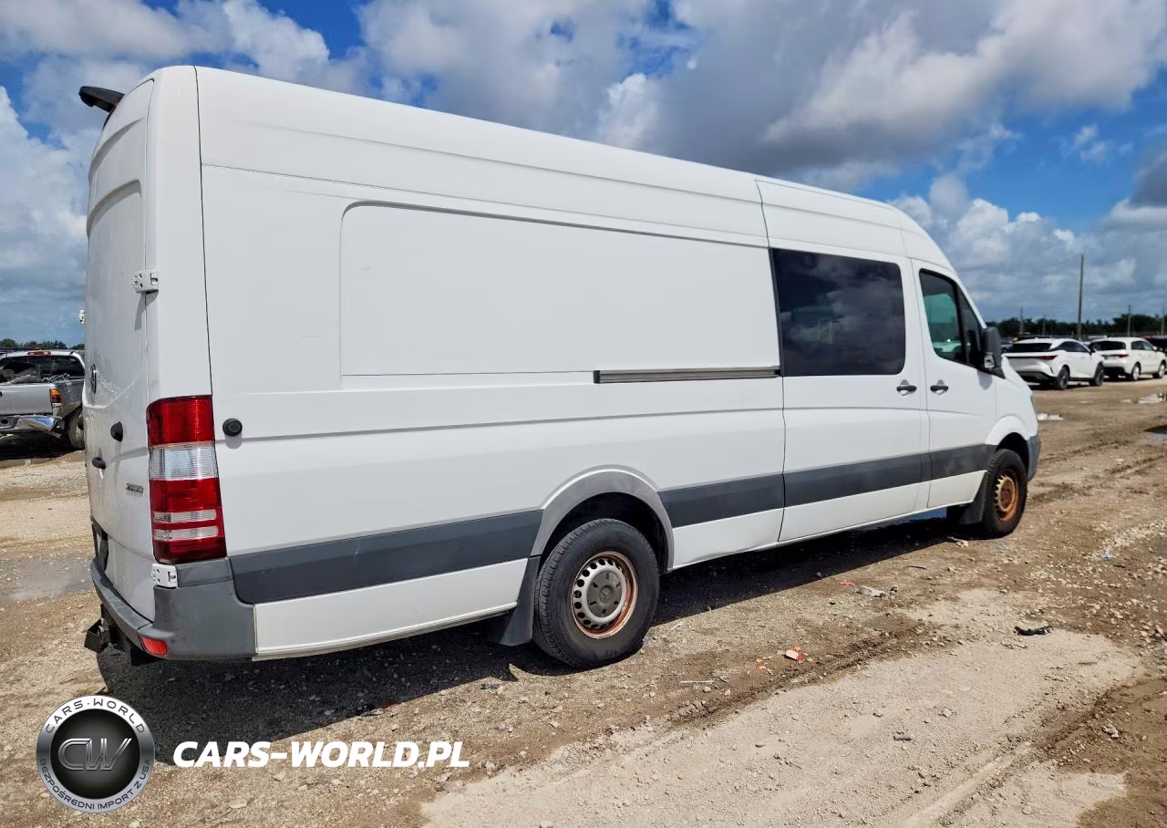 2017 Mercedes-Benz Sprinter 2500 VIN:WD3PE8CD7HP559099 - 3