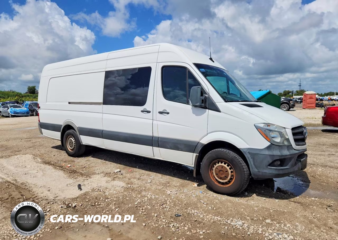 2017 Mercedes-Benz Sprinter 2500 VIN:WD3PE8CD7HP559099 - 4