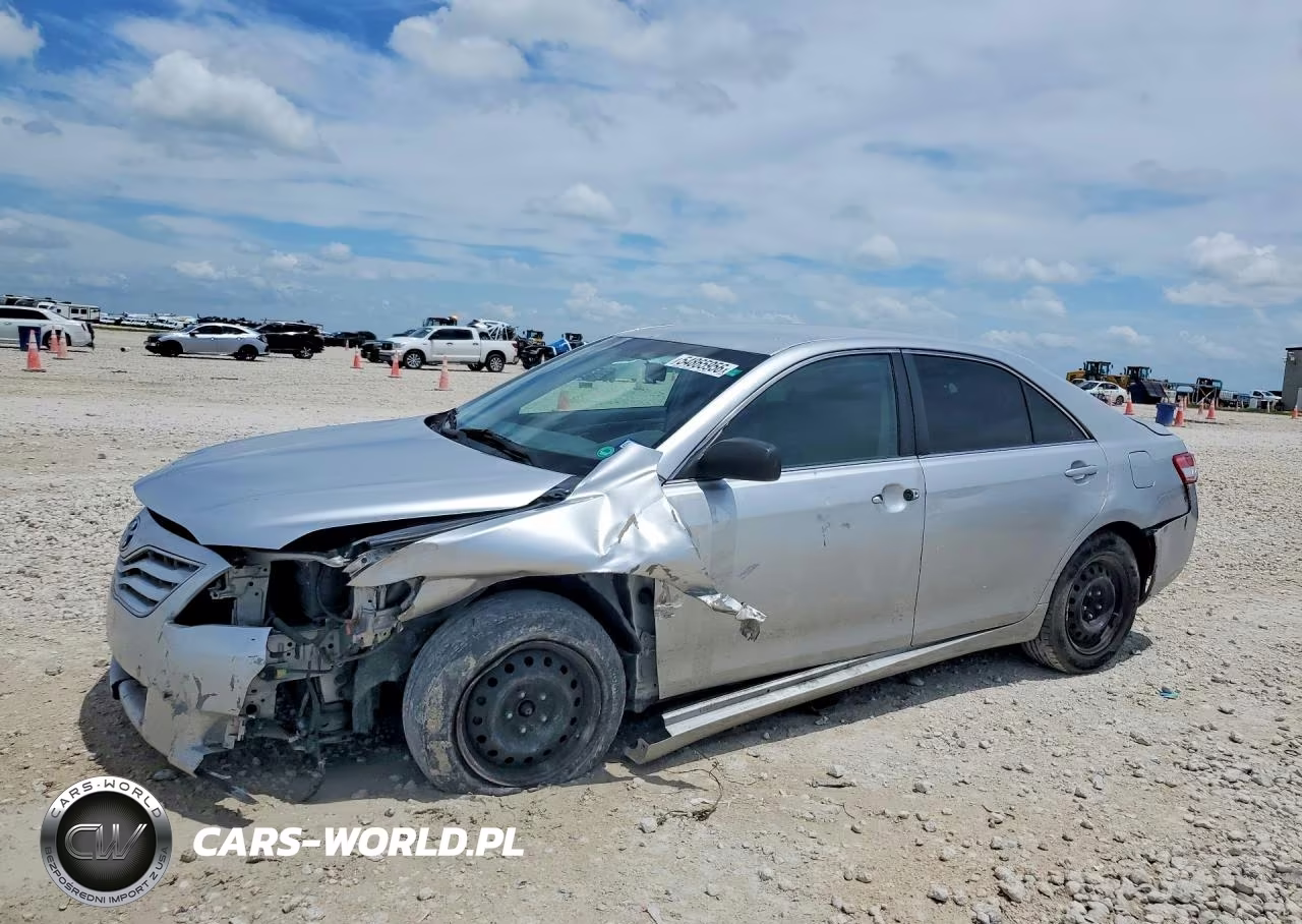 2011 Toyota Camry Base – zdjęcie 1 z 12