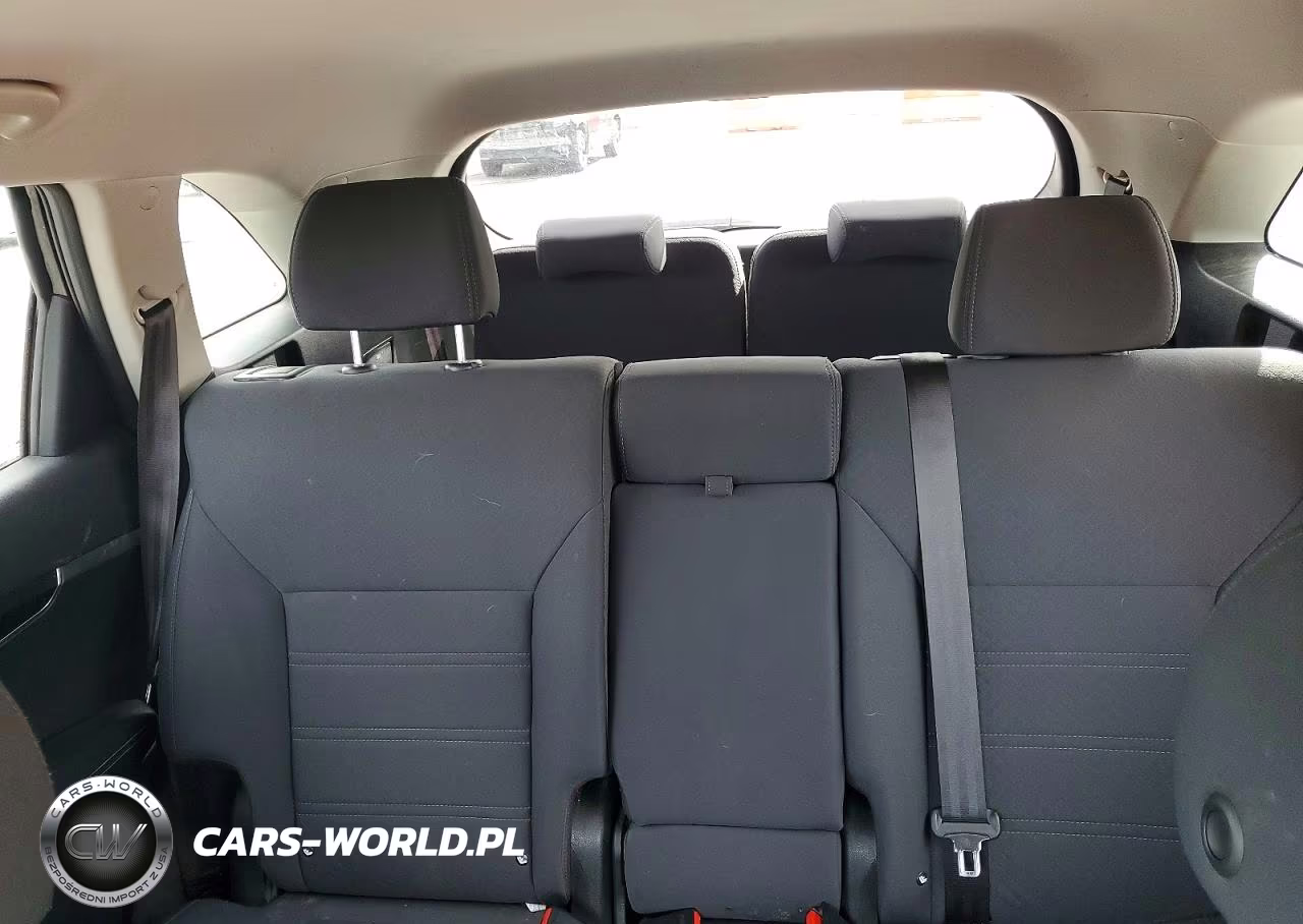 2019 Kia Sorento Lx VIN:5XYPGDA31KG445368 - 10