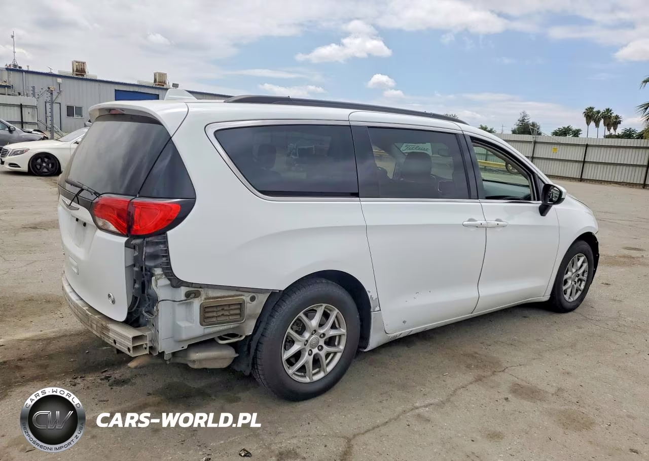 2020 Chrysler Voyager Lxi VIN:2C4RC1DG0LR157551 - 3