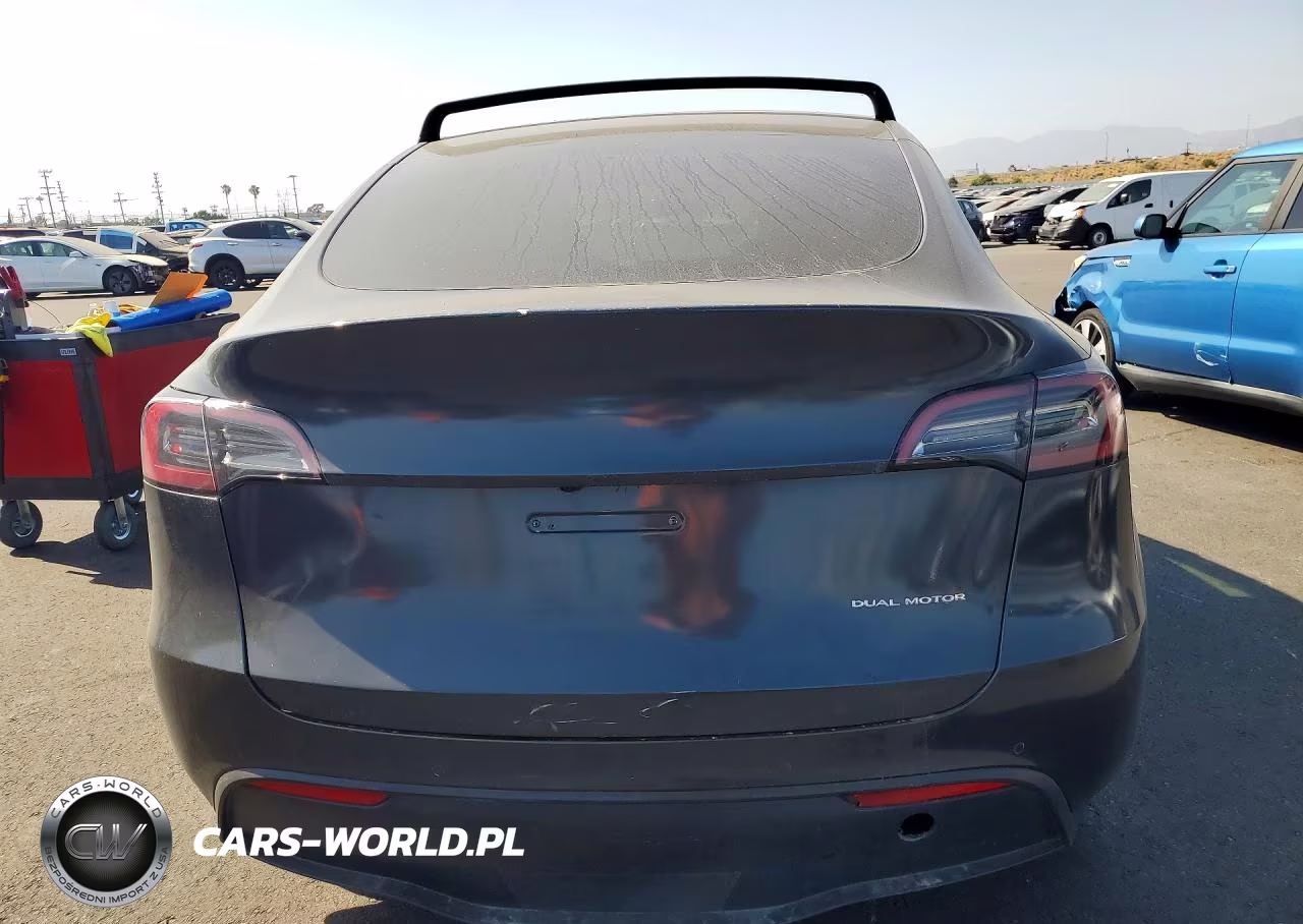 2022 Tesla Model Y VIN:7SAYGAEE1NF558671 - 6
