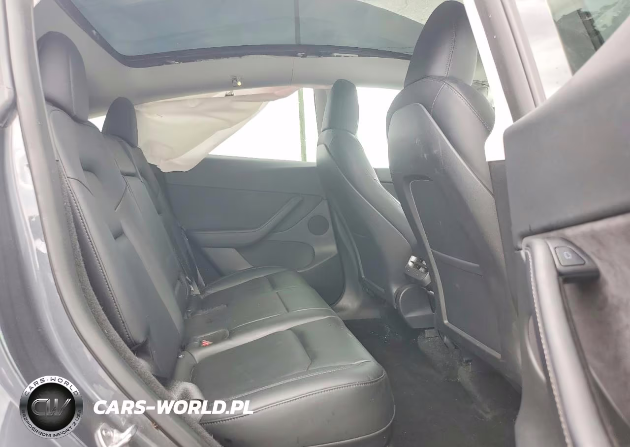 2022 Tesla Model Y VIN:7SAYGDEE7NA006364 - 10