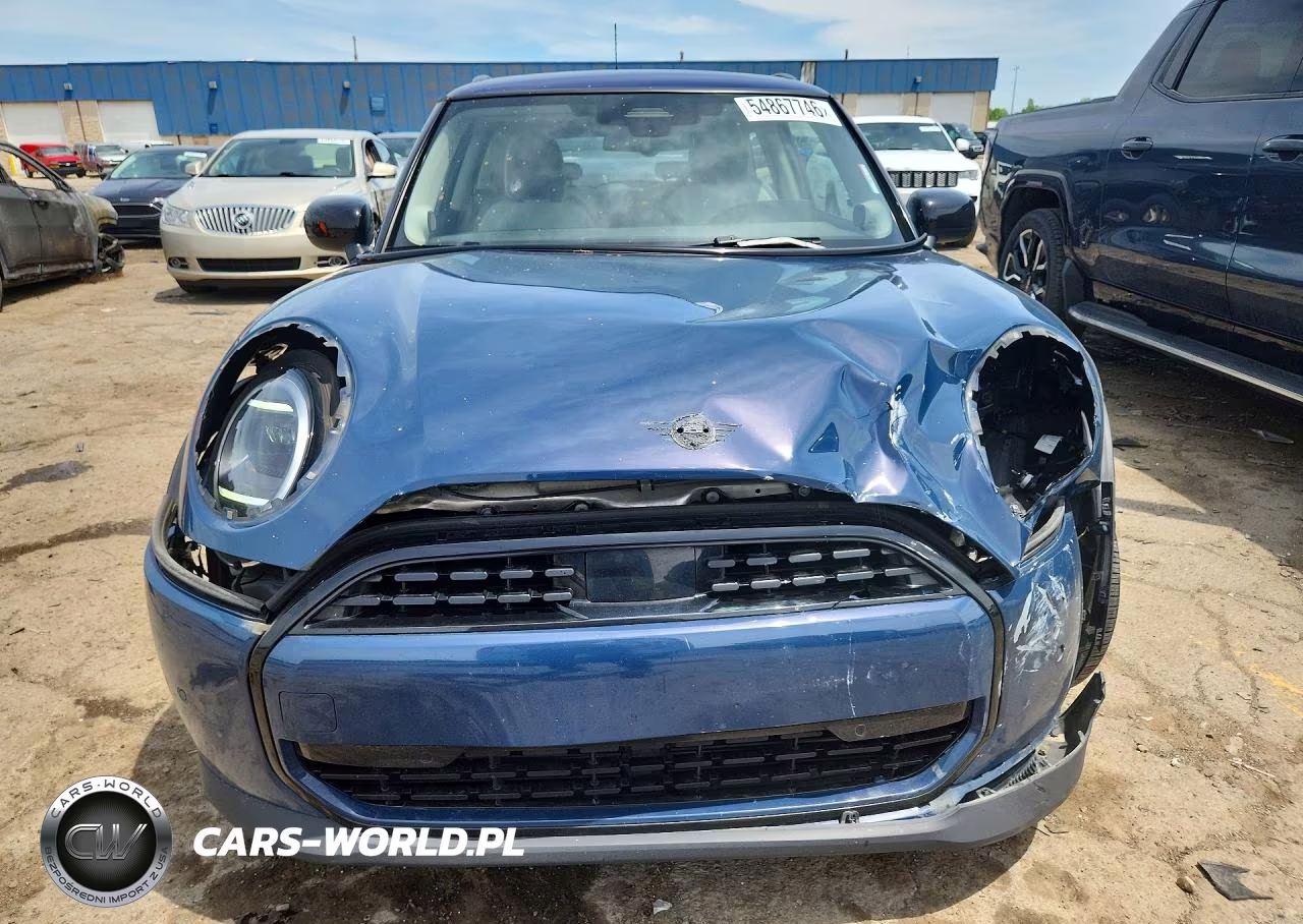 2025 Mini Cooper Base VIN:WMW13GD02S2W48619 - 5