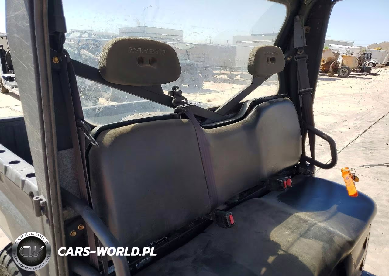 2014 Polaris Ranger Utility Vehicle VIN:4XATH76A8E2304775 - 6