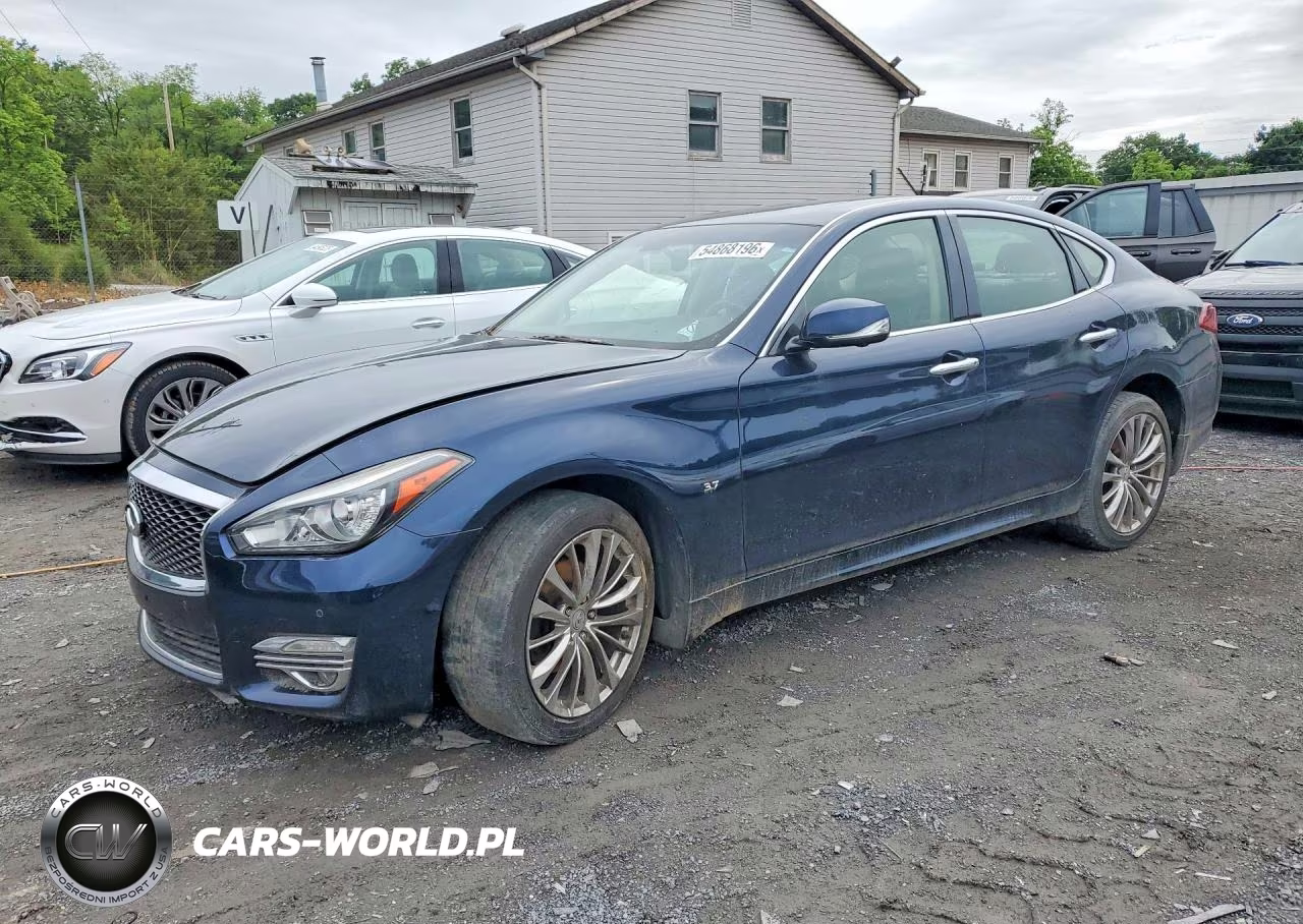 2015 Infiniti Q70 3.7