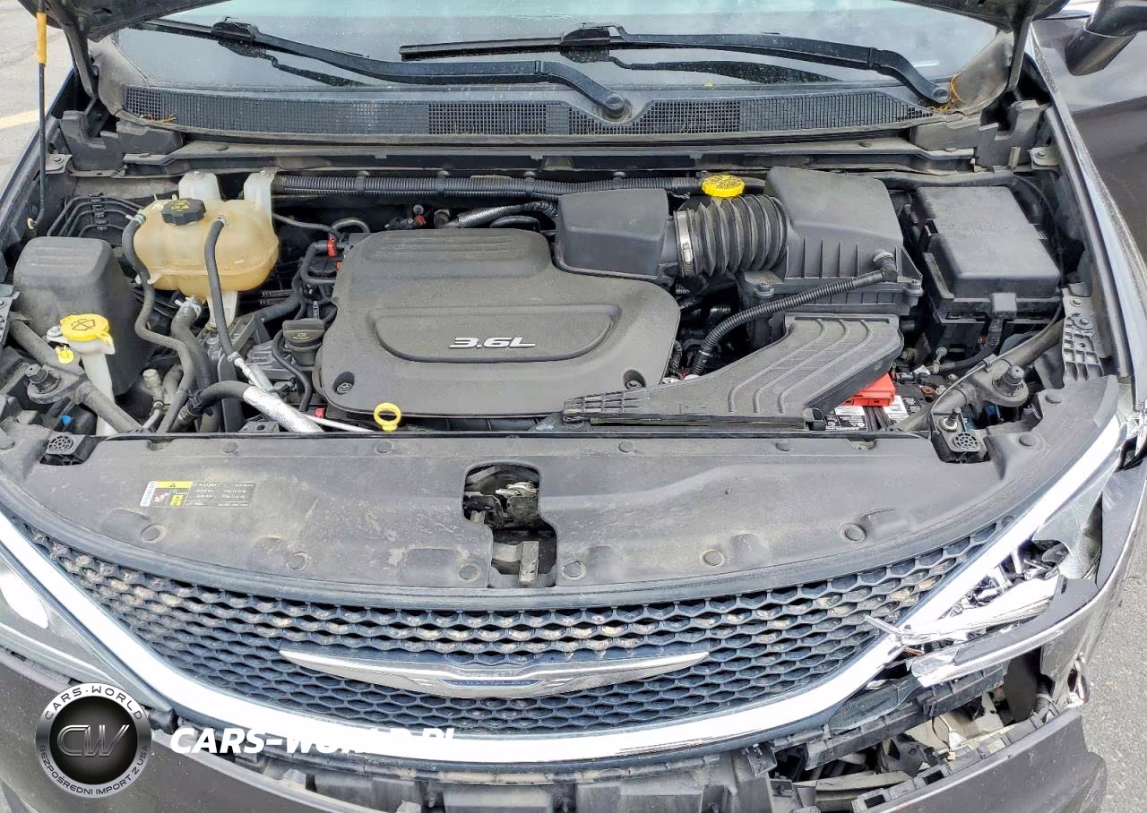 2017 Chrysler Pacifica Touring L VIN:2C4RC1BG0HR803858 - 12