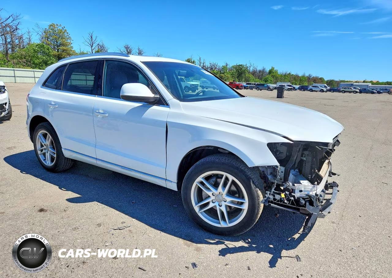2015 Audi Q5 Premium Plus VIN:WA1LFAFP1FA009986 - 4