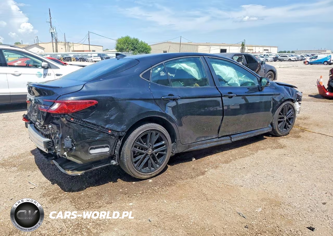 2026 Toyota Camry Se VIN:4T1DAACK0TU670271 - 3