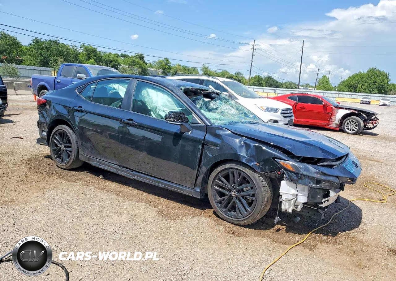 2026 Toyota Camry Se VIN:4T1DAACK0TU670271 - 4