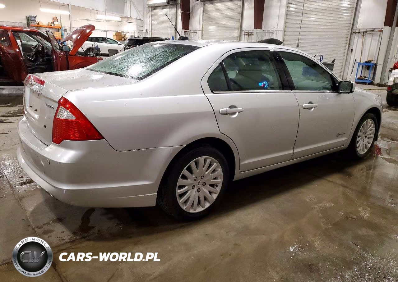 2011 Ford Fusion Hybrid VIN:3FADP0L32BR110074 - 3