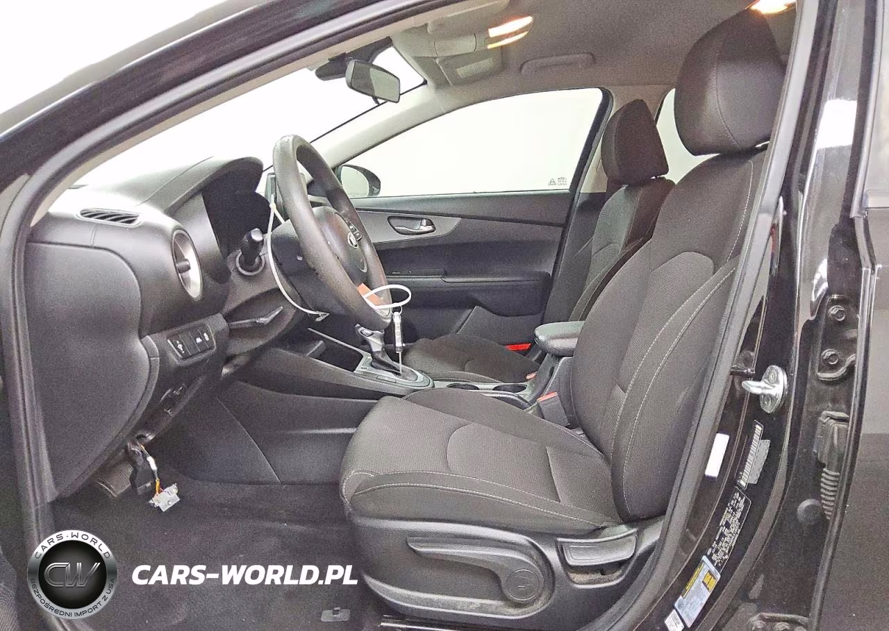 2020 Kia Forte Fe VIN:3KPF24ADXLE190575 - 7