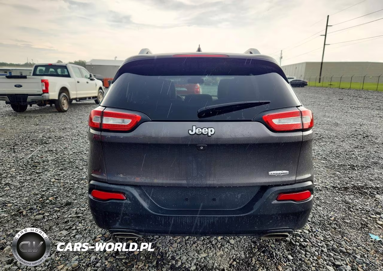 2015 Jeep Cherokee Latitude VIN:1C4PJLCS2FW631221 - 6