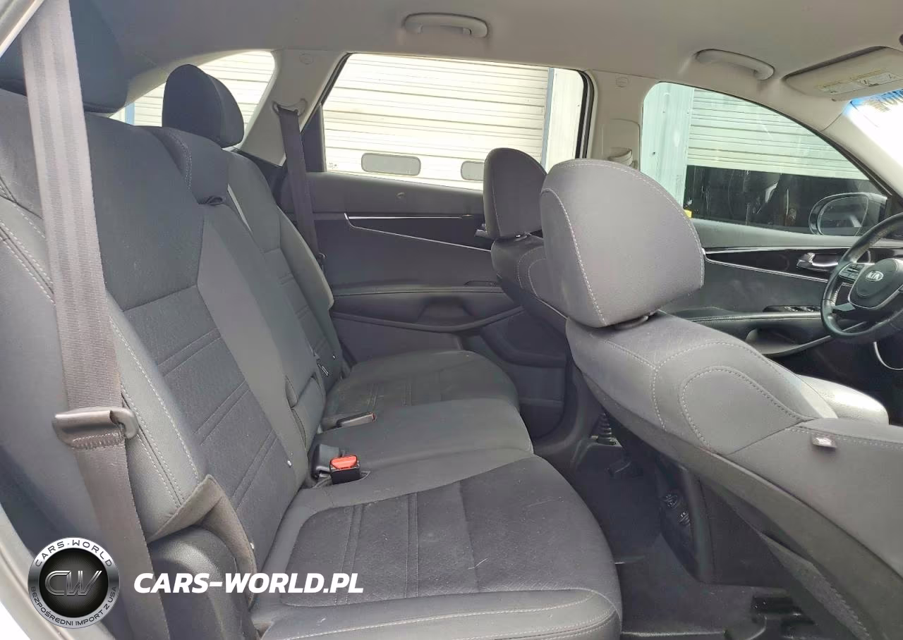 2019 Kia Sorento S V6 VIN:5XYPG4A57KG603567 - 11