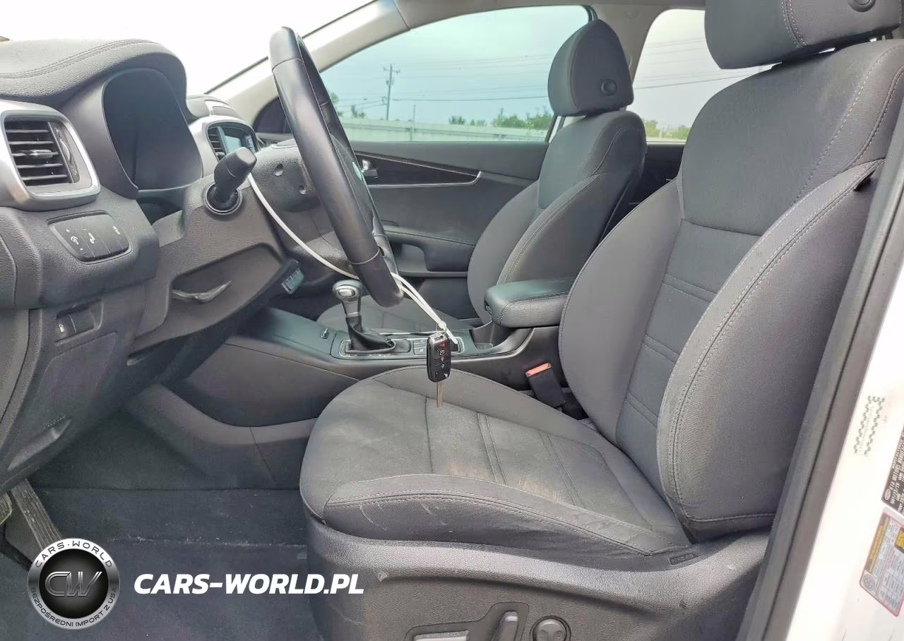 2019 Kia Sorento S V6 VIN:5XYPG4A57KG603567 - 7
