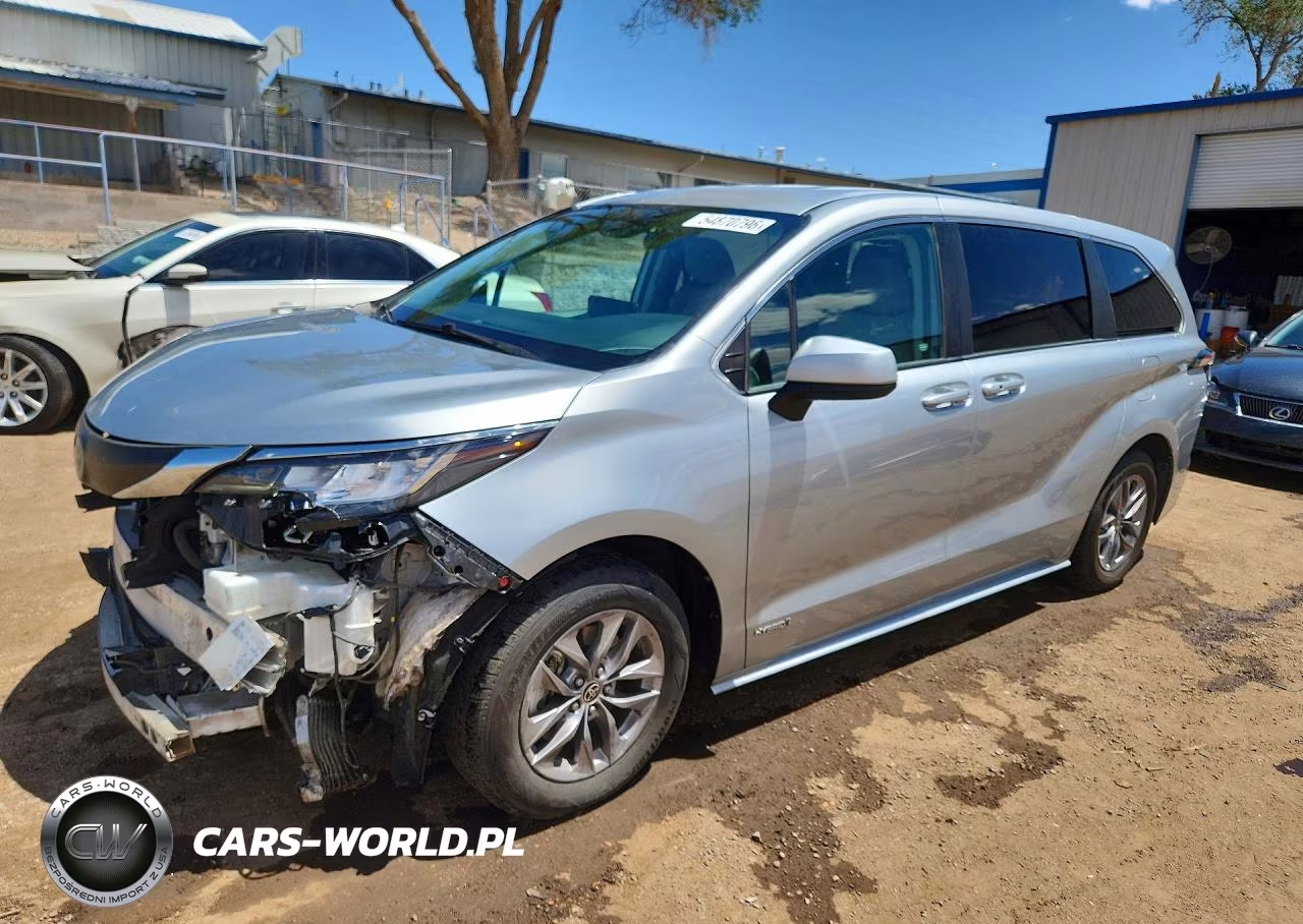 2021 Toyota Sienna Le
