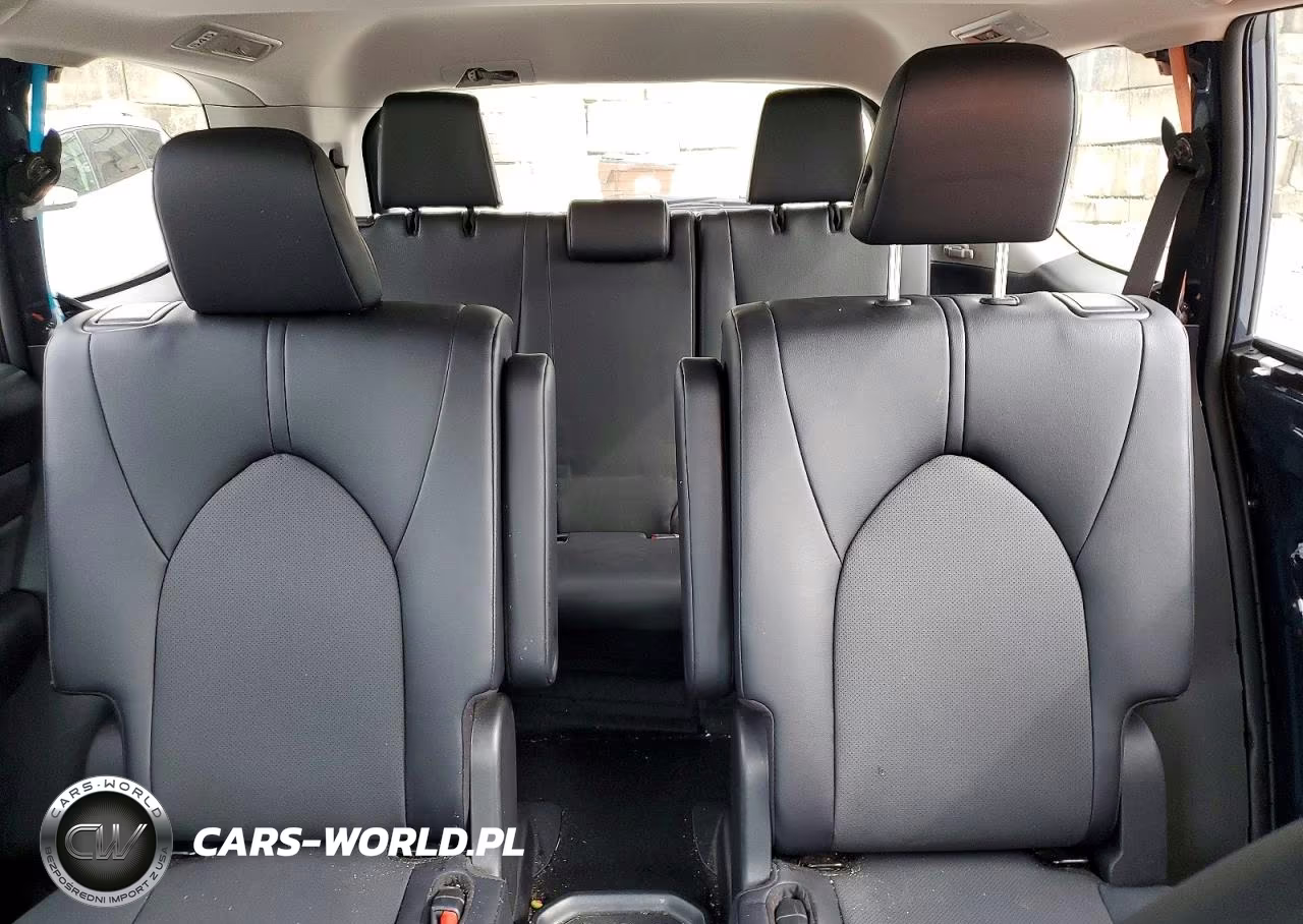 2024 Toyota Grand Highlander Xle VIN:5TDAAAB57RS022555 - 10