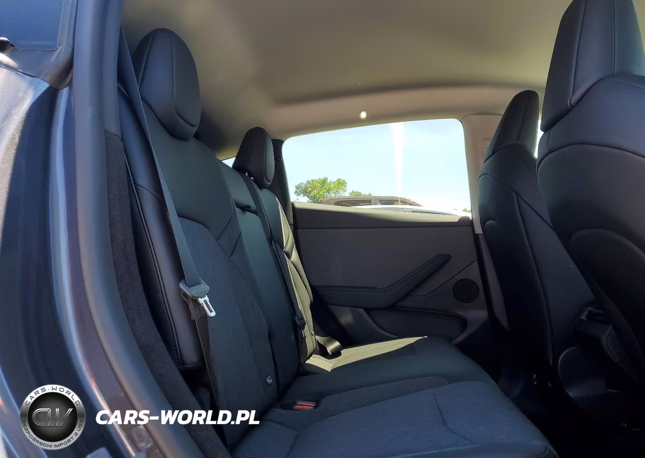 2026 Tesla Model Y VIN:7SAYGDED1TA590068 - 11