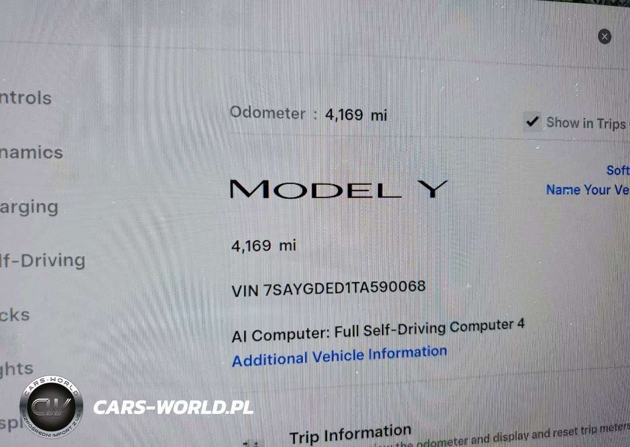 2026 Tesla Model Y VIN:7SAYGDED1TA590068 - 9