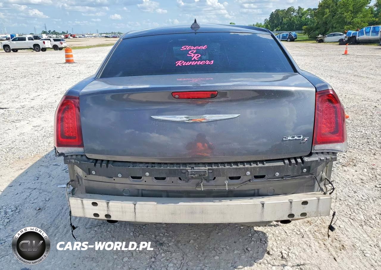 2019 Chrysler 300 S VIN:2C3CCABG2KH686520 - 6