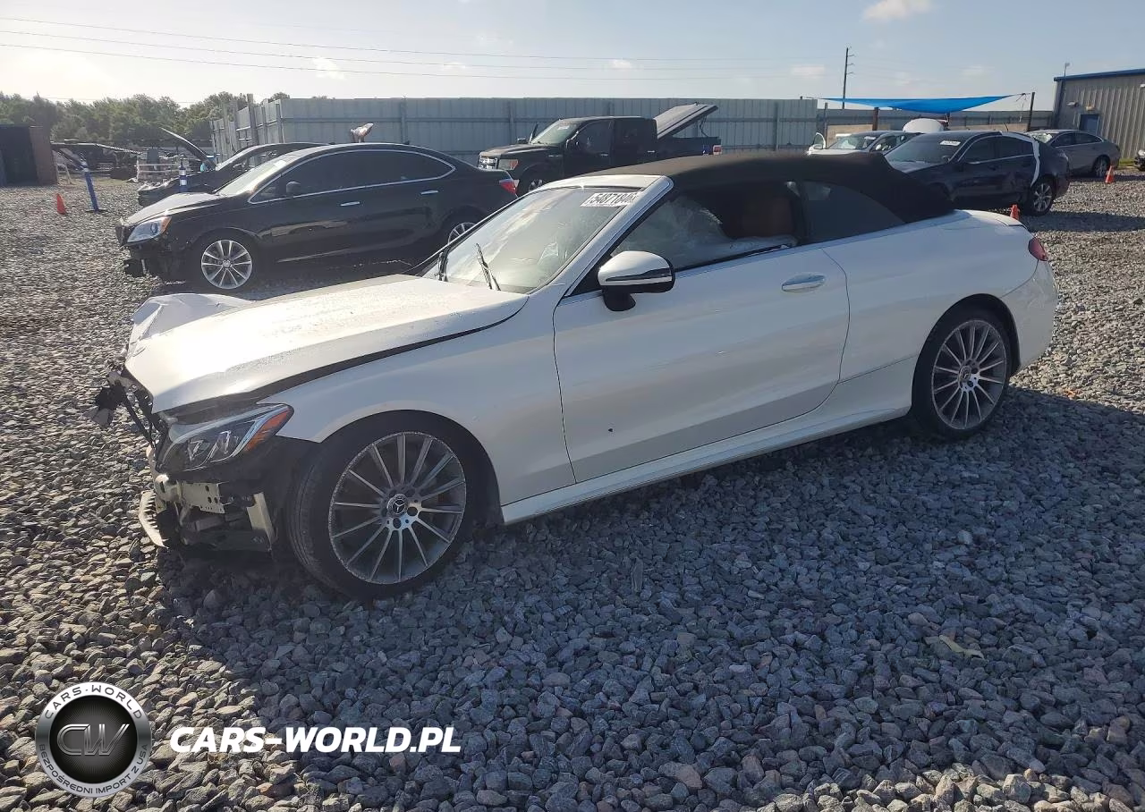 2017 Mercedes-Benz C 300 – zdjęcie 1 z 13