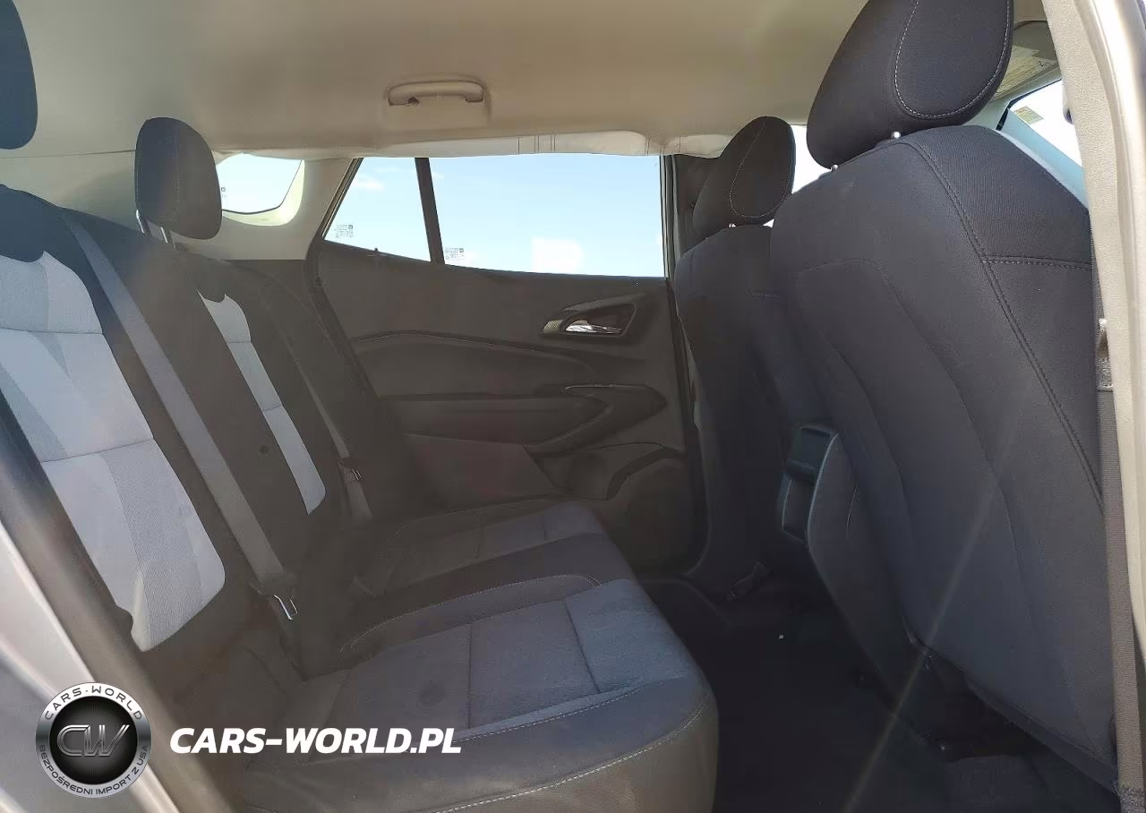 2025 Chevrolet Trax Ls VIN:KL77LFEPXSC002156 - 11