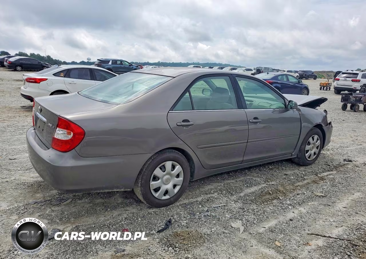 2003 Toyota Camry Le VIN:4T1BE32K53U684336 - 3