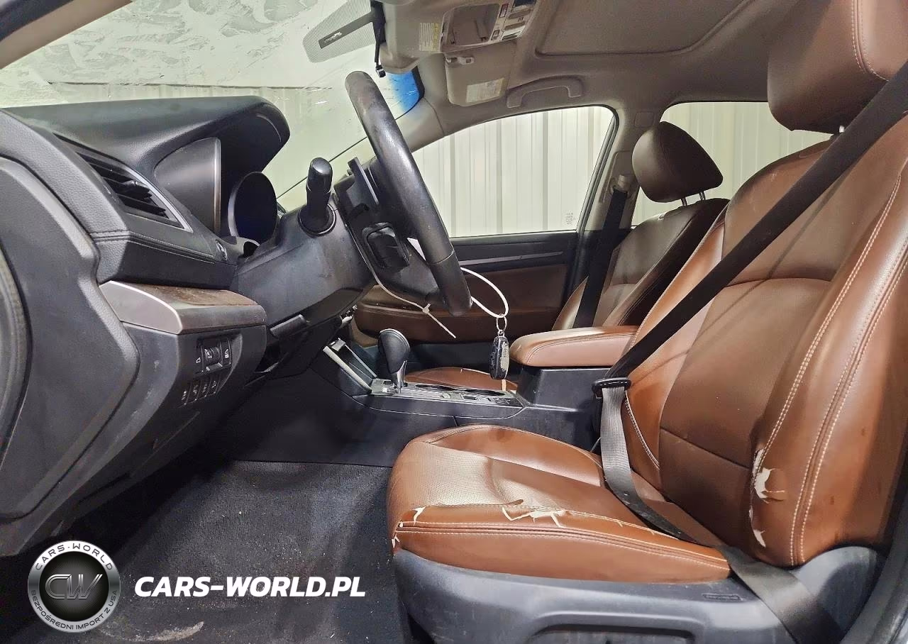 2019 Subaru Outback Touring VIN:4S4BSATC4K3255567 - 7