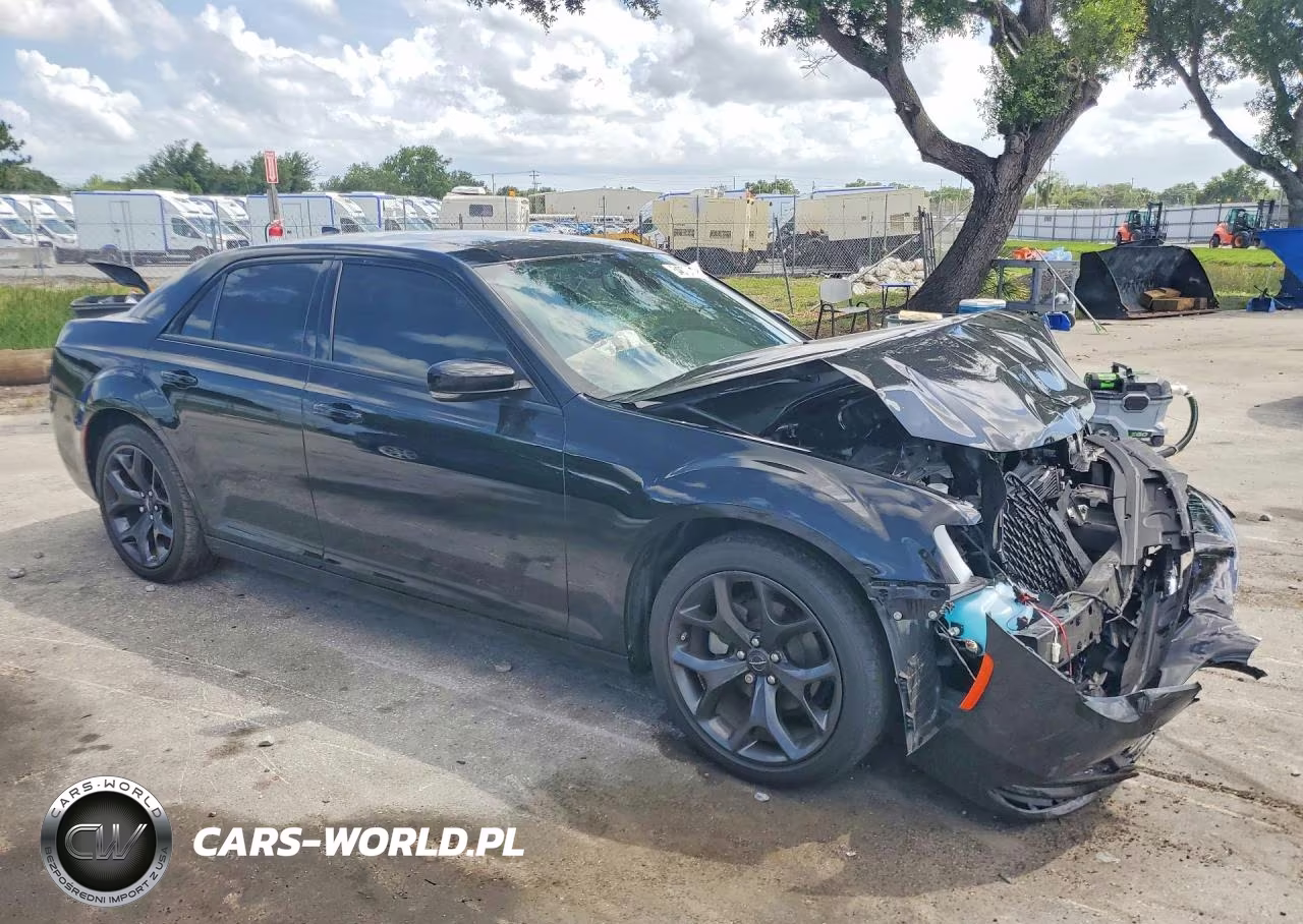 2023 Chrysler 300 S VIN:2C3CCABG6PH647002 - 4