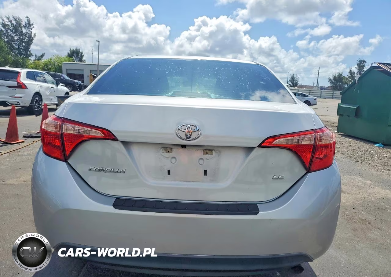 2019 Toyota Corolla Le VIN:5YFBURHE5KP926761 - 6