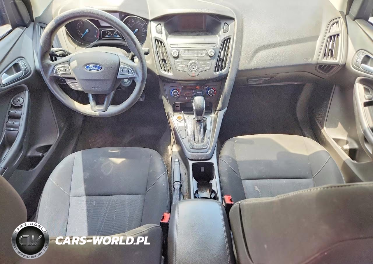 2018 Ford Focus Se VIN:1FADP3FE0JL321821 - 8