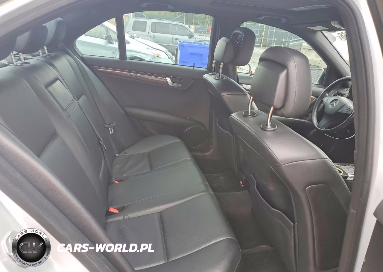 2010 Mercedes-Benz C 300 4Matic VIN:WDDGF8BB5AR092543 - 10