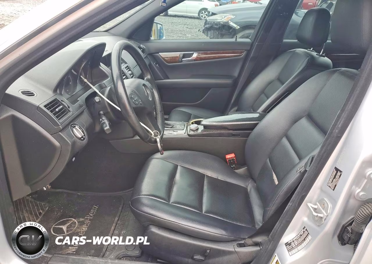2010 Mercedes-Benz C 300 4Matic VIN:WDDGF8BB5AR092543 - 7