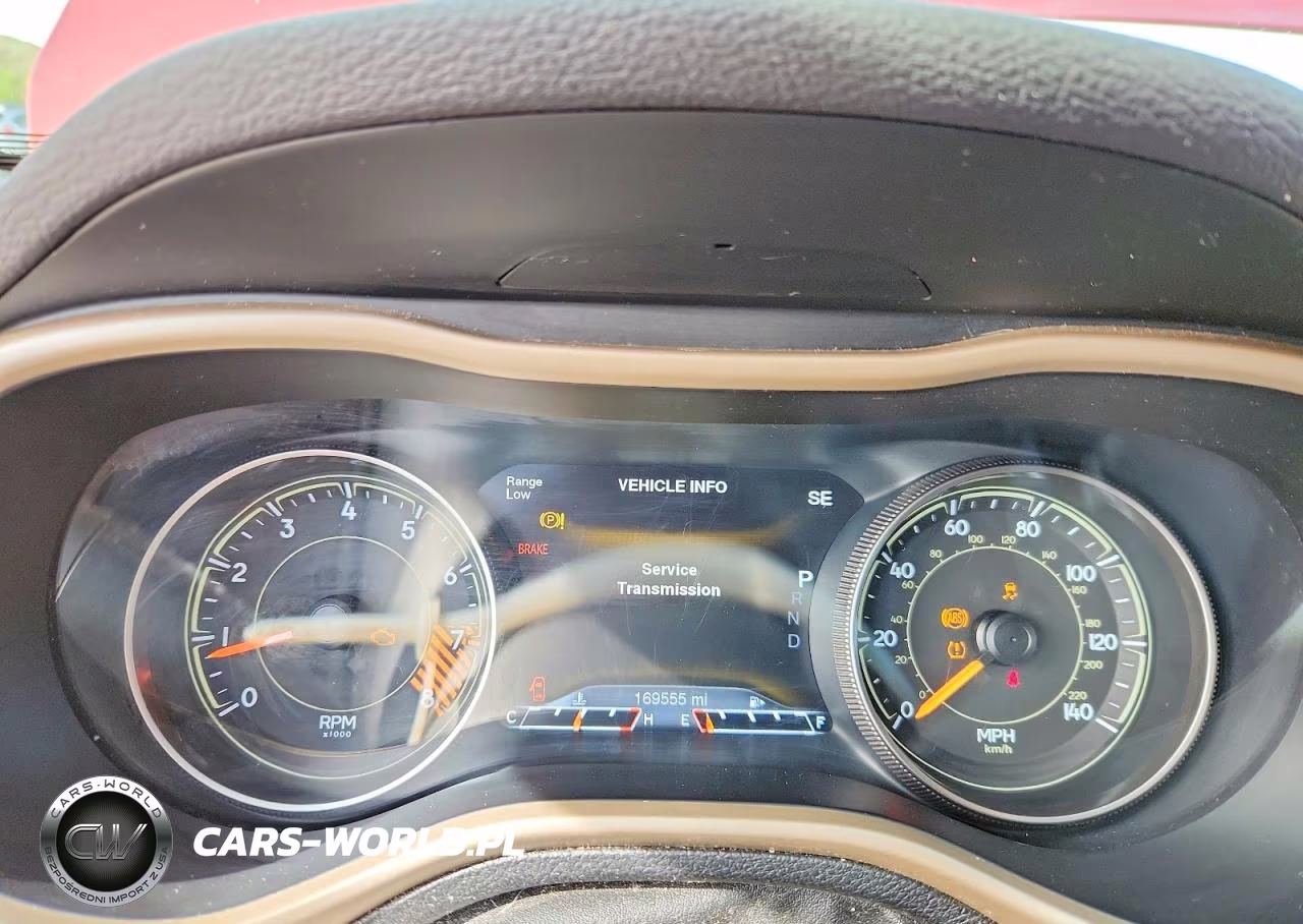 2015 Jeep Cherokee Limited VIN:1C4PJMDS2FW500875 - 9