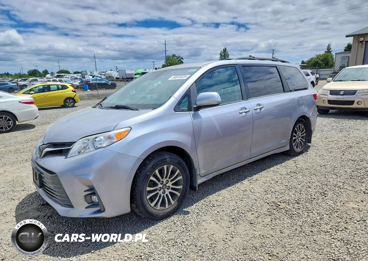 2018 Toyota Sienna Xle 8-Passenger