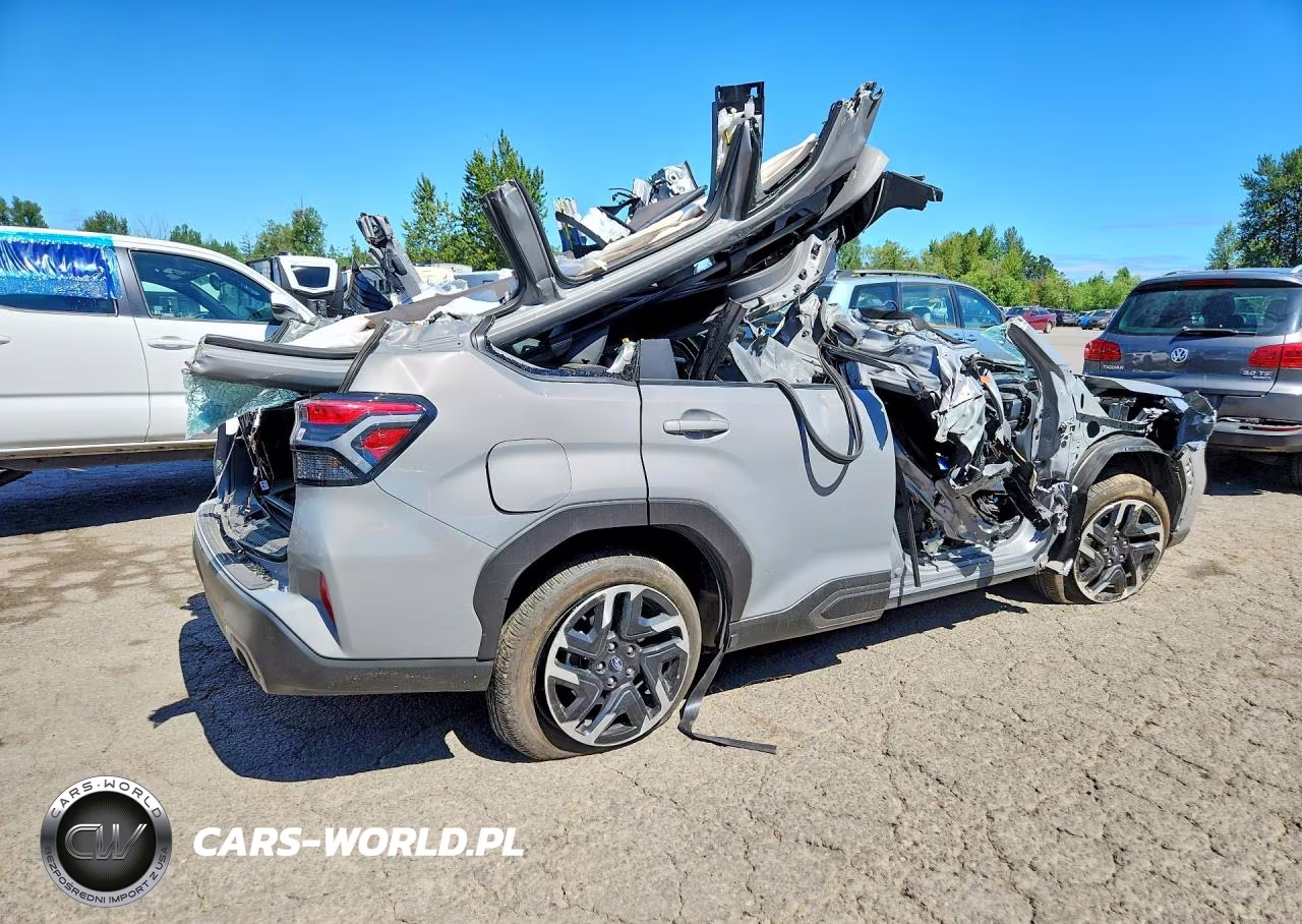 2025 Subaru Forester Limited VIN:JF2SLDNCXSH458709 - 3