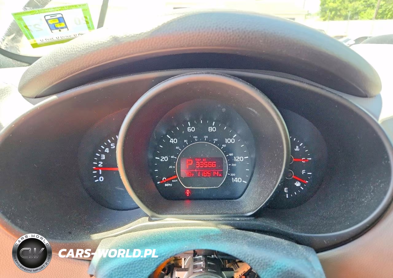 2014 Kia Soul + VIN:KNDJP3A57E7712046 - 9
