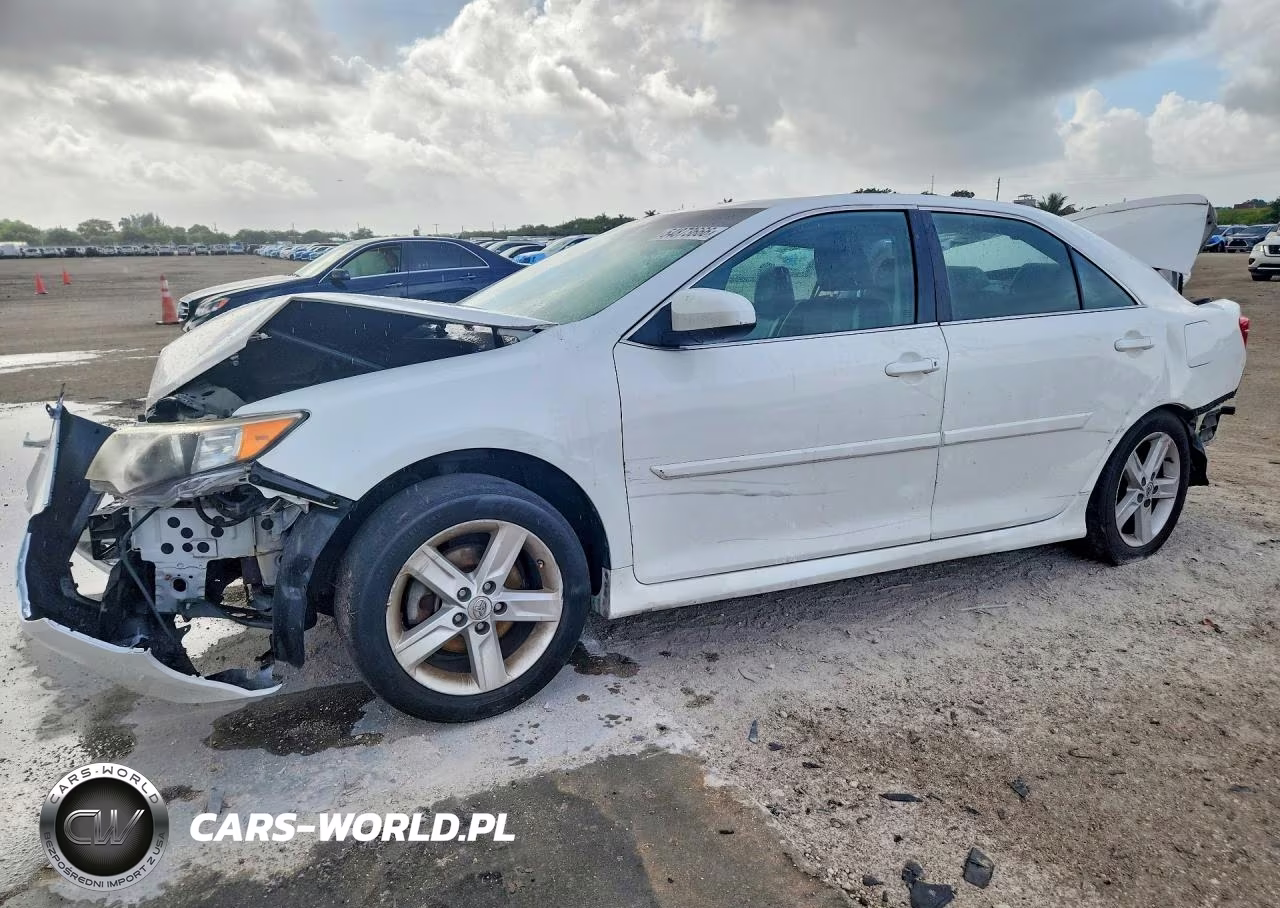 2013 Toyota Camry Se – zdjęcie 1 z 13