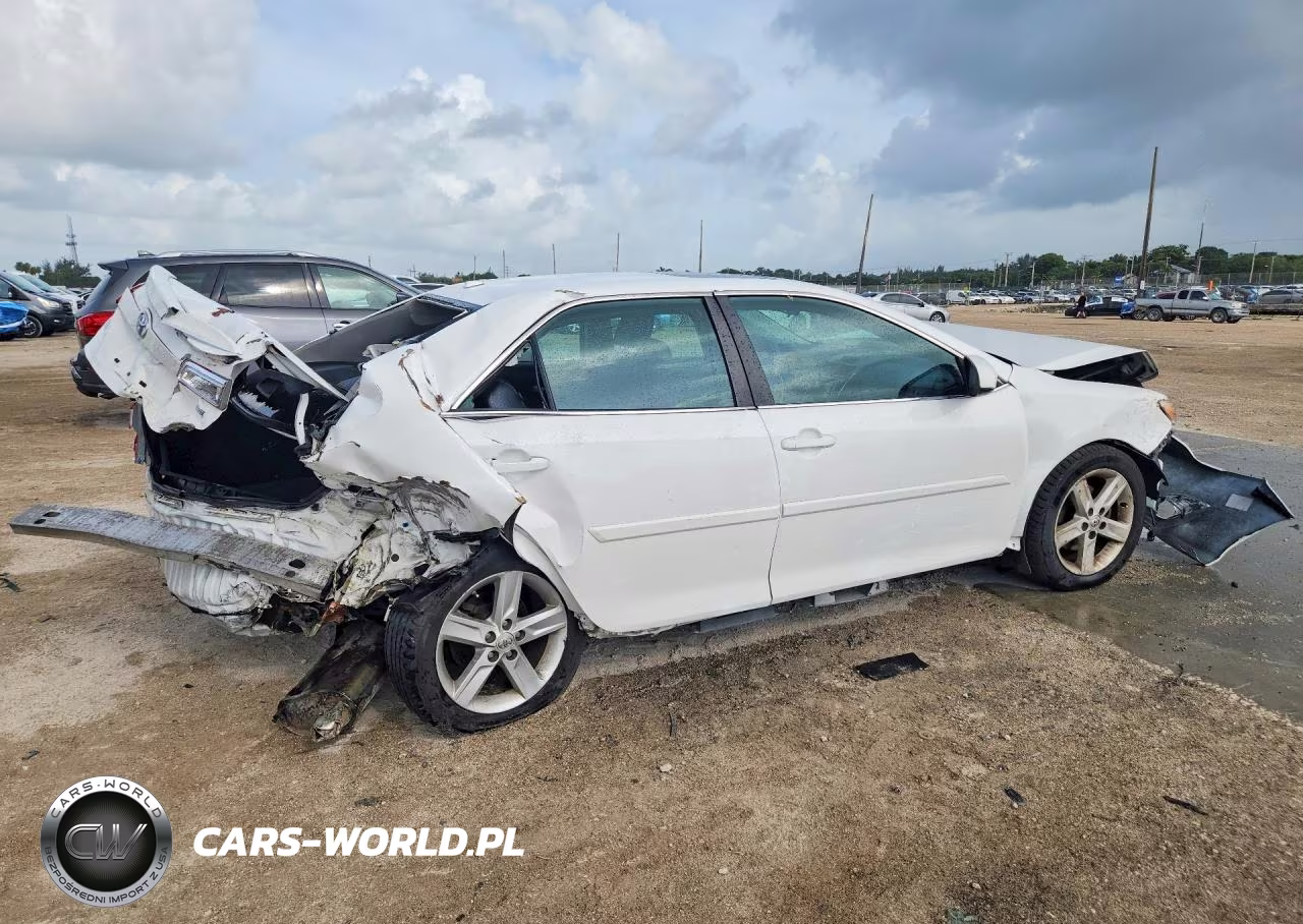 2013 Toyota Camry Se VIN:4T1BF1FK3DU211743 - 3
