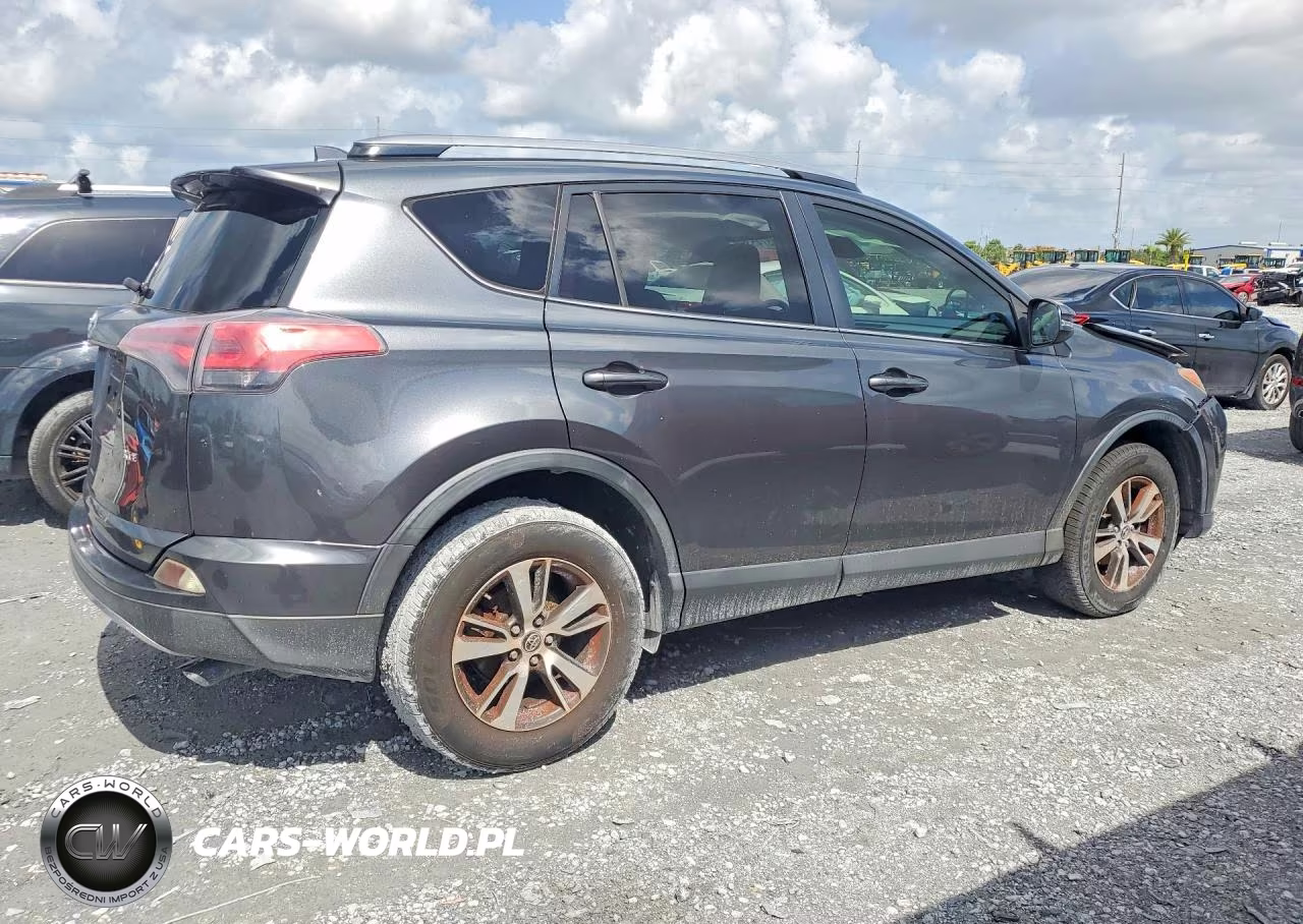 2018 Toyota Rav4 Xle VIN:JTMWFREV1JD109577 - 3
