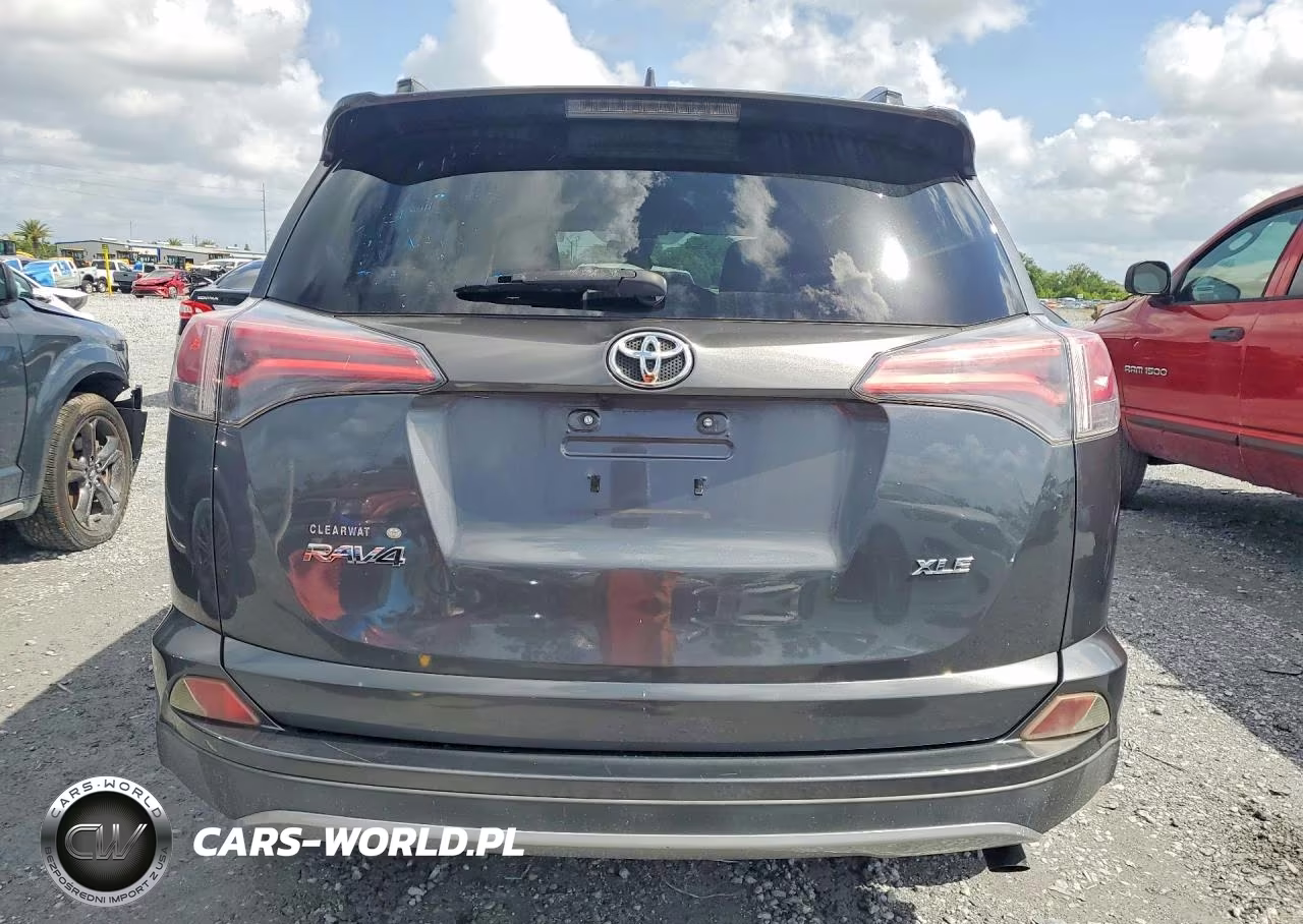 2018 Toyota Rav4 Xle VIN:JTMWFREV1JD109577 - 6