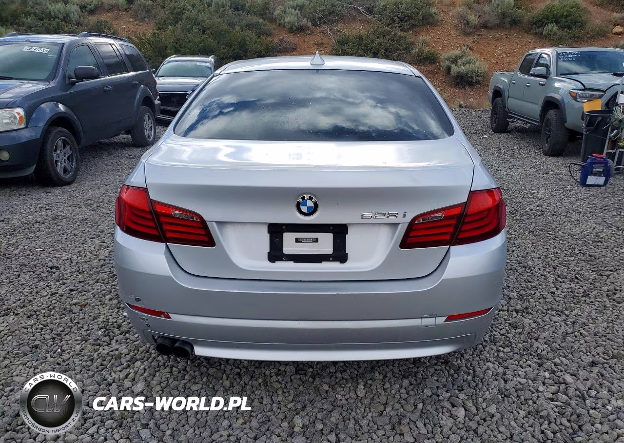 2012 BMW 528 Xi VIN:WBAXH5C53CDW02039 - 6