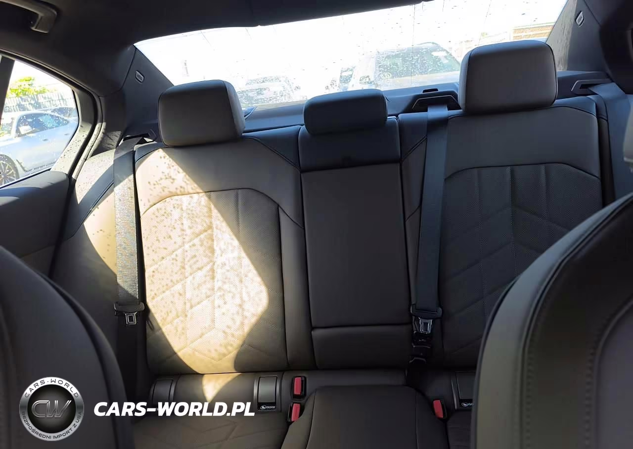 2026 BMW 530 Xi VIN:WBA53FJ01TCW71868 - 11